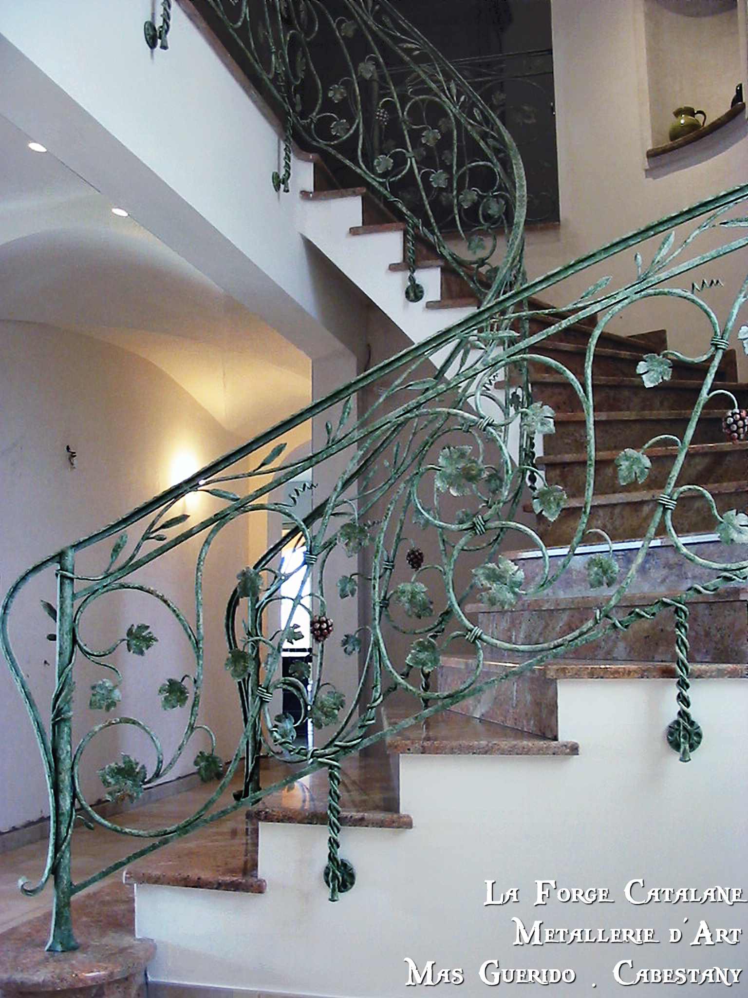 Rampant debillarde travail forge vegetal vigne forge catalane 9.jpg